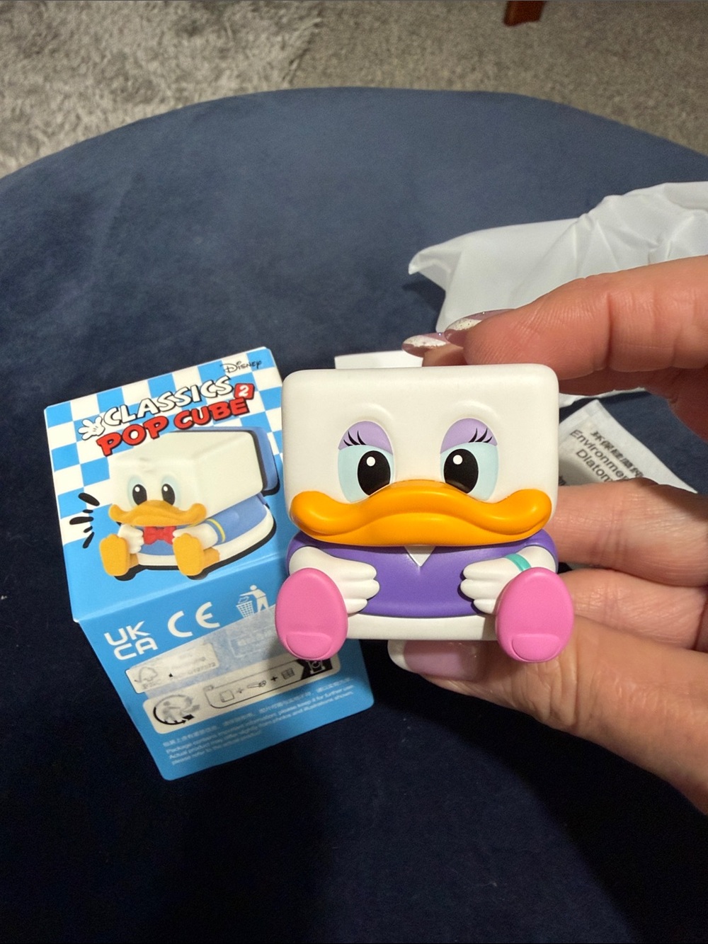 DAISY- Disney Classics Pop Cube 2 Series Figure. New. Verified. PopMart.